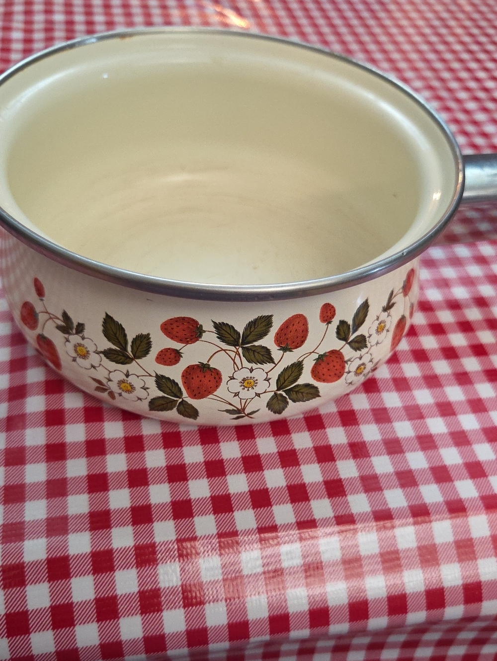 Sheffield Strawberry 🍓 Strawberries'n'Cream Small Enamel Pan